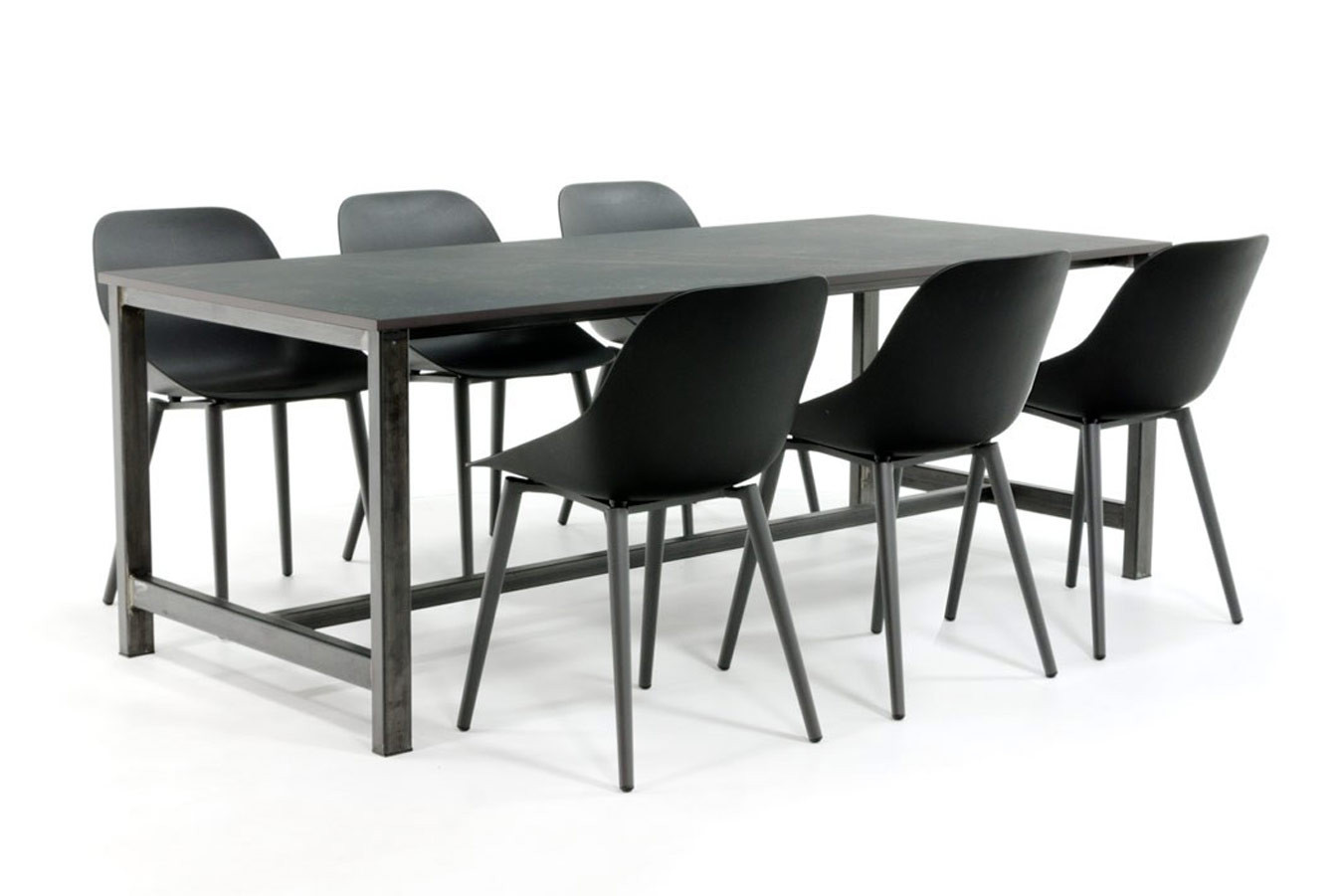 Tips Let op Willen Industriële stalen eettafel met Dekton tafelblad en moderne stoelen
