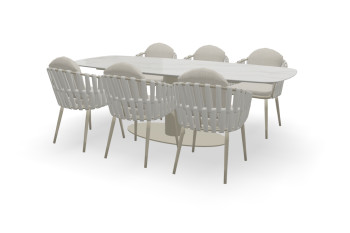 Rechthoekige bootvorm Dekton Lucid tafel Terra met Eva stoelen