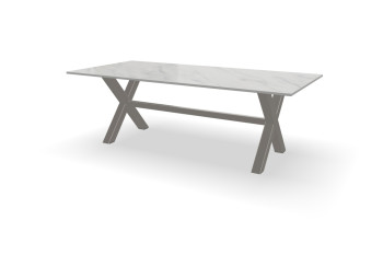 Rechthoekige Dekton Trance tafel Kruispoot RVS